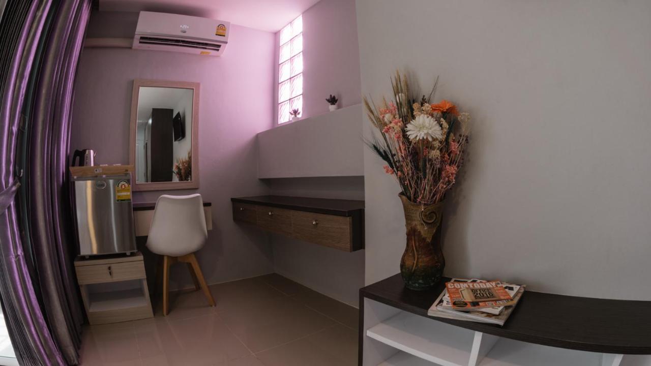 Step One At Bangkok Apartment Exterior photo
